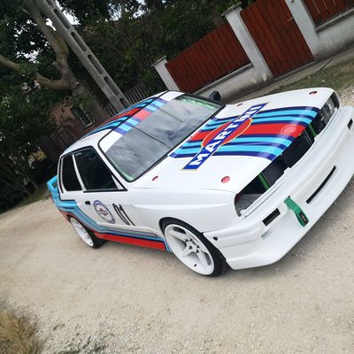 BMW E30 M3 – Martini design fóliázás – 1. kép