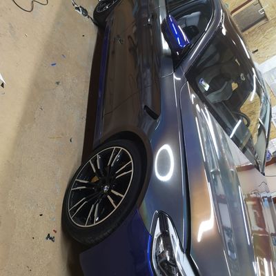BMW M5 F90 – Avery Dennison Gloss Metallic Prismatic Grey – 13. kép
