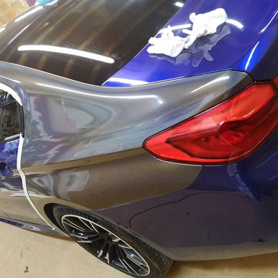 BMW M5 F90 – Avery Dennison Gloss Metallic Prismatic Grey – 14. kép