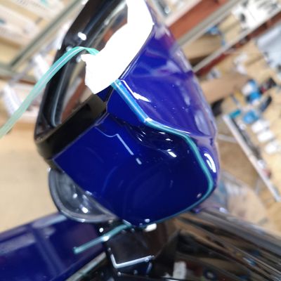 BMW M5 F90 – Avery Dennison Gloss Metallic Prismatic Grey – 19. kép