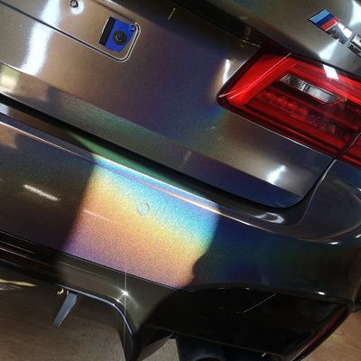 BMW M5 F90 – Avery Dennison Gloss Metallic Prismatic Grey – 41. kép
