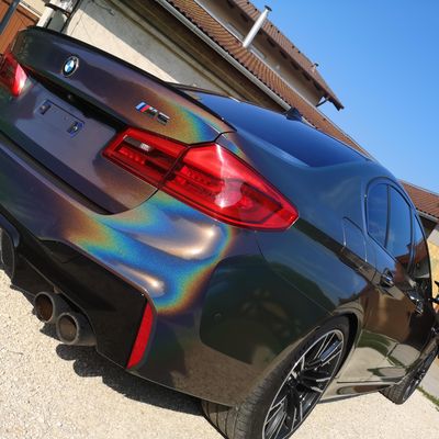 BMW M5 F90 – Avery Dennison Gloss Metallic Prismatic Grey – 43. kép