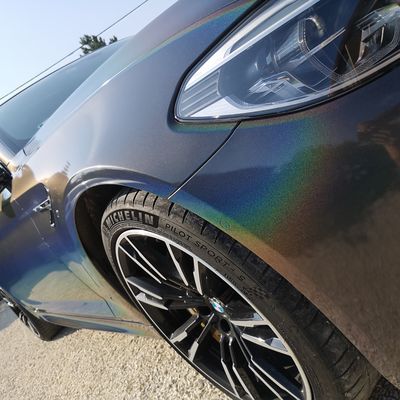 BMW M5 F90 – Avery Dennison Gloss Metallic Prismatic Grey – 48. kép