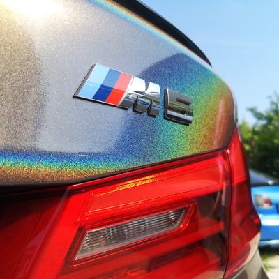 BMW M5 F90 – Avery Dennison Gloss Metallic Prismatic Grey – 53. kép