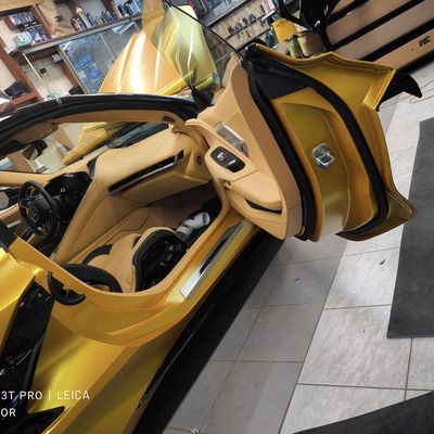Corvette C8 – Avery Supreme Satin Metallic Energetic Yellow – 13. kép