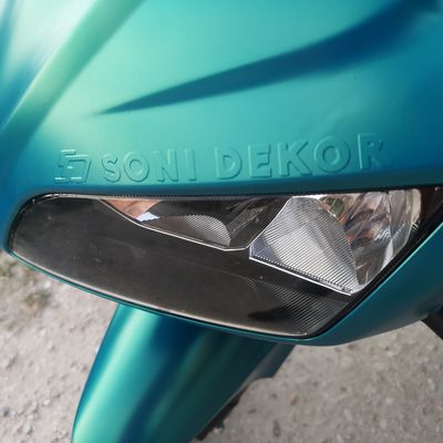 Honda CBR 125R – Avery Supreme Satin Metallic Cool Teal – 6. kép