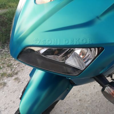 Honda CBR 125R – Avery Supreme Satin Metallic Cool Teal – 7. kép
