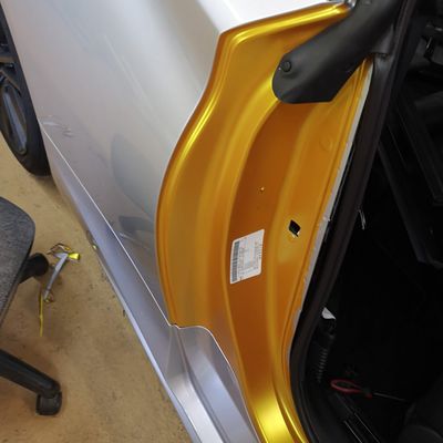Infiniti Q60 – Avery Supreme Satin Energetic Yellow – 19. kép