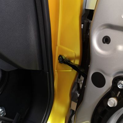 Infiniti Q60 – Avery Supreme Satin Energetic Yellow – 21. kép
