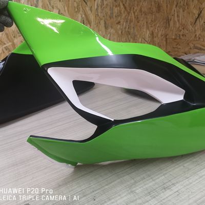 Kawasaki ZX-6R pályamotor – Avery Supreme Grass Green – 31. kép