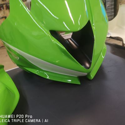 Kawasaki ZX-6R pályamotor – Avery Supreme Grass Green – 38. kép