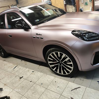 Maserati Grecale – Színes PPF Frozen Berry – 2. kép
