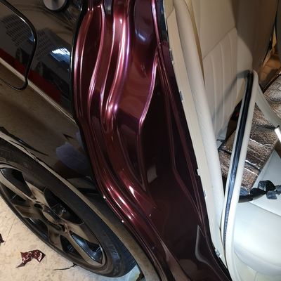 Mercedes C320 C63 optika – Avery Supreme Gloss Metallic Passion Red – 11. kép