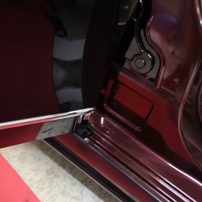 Mercedes C320 C63 optika – Avery Supreme Gloss Metallic Passion Red – 15. kép