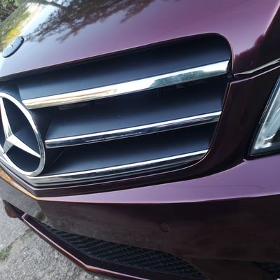 Mercedes C320 C63 optika – Avery Supreme Gloss Metallic Passion Red – 34. kép