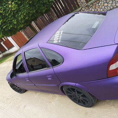 Opel Vectra Steinmetz – Avery Supreme Matte Metallic Purple – 18. kép