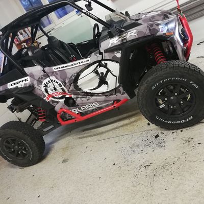 Polaris – Nyomtatott egyedi design fóliázás – 3. kép