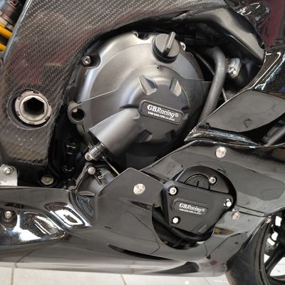 Yamaha R1 – Pálya motor egyedi design – 4. kép