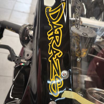 Yamaha R1 – Pálya motor egyedi design – 9. kép