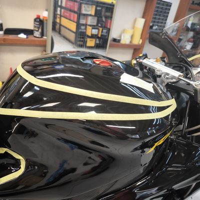Yamaha R1 – Pálya motor egyedi design – 11. kép
