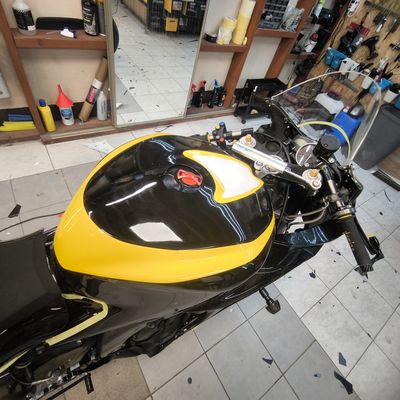 Yamaha R1 – Pálya motor egyedi design – 24. kép