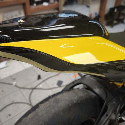 Yamaha R1 – Pálya motor egyedi design – 31. kép