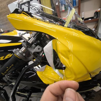 Yamaha R1 – Pálya motor egyedi design – 37. kép