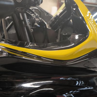 Yamaha R1 – Pálya motor egyedi design – 40. kép
