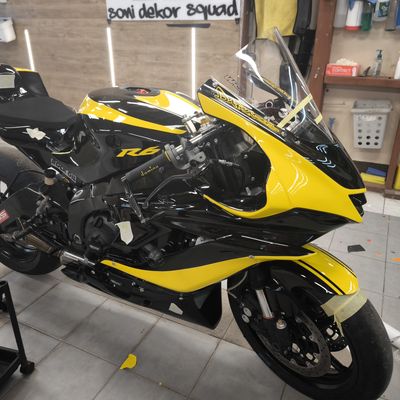 Yamaha R1 – Pálya motor egyedi design – 42. kép