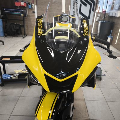 Yamaha R1 – Pálya motor egyedi design – 45. kép