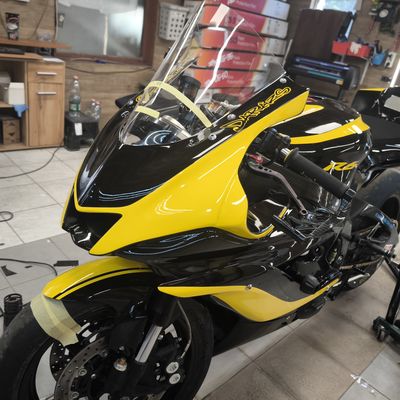 Yamaha R1 – Pálya motor egyedi design – 46. kép