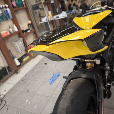 Yamaha R1 – Pálya motor egyedi design – 51. kép