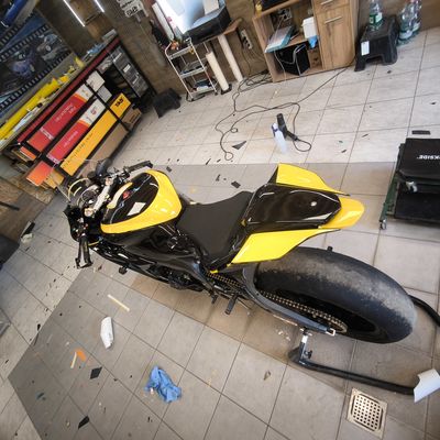Yamaha R1 – Pálya motor egyedi design – 52. kép