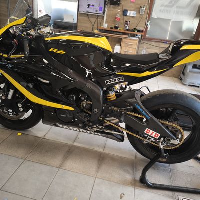 Yamaha R1 – Pálya motor egyedi design – 54. kép