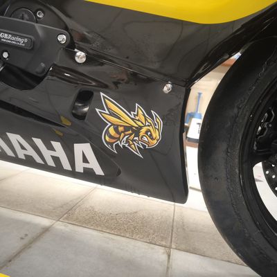 Yamaha R1 – Pálya motor egyedi design – 56. kép