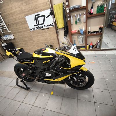 Yamaha R1 – Pálya motor egyedi design – 66. kép