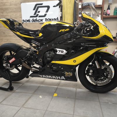 Yamaha R1 – Pálya motor egyedi design – 67. kép