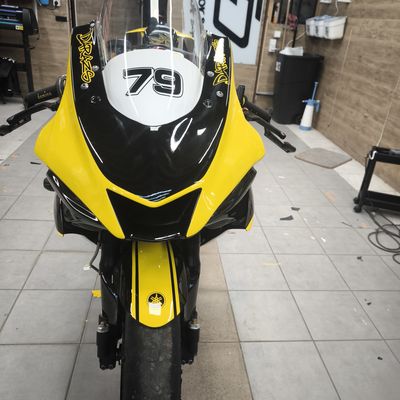 Yamaha R1 – Pálya motor egyedi design – 72. kép